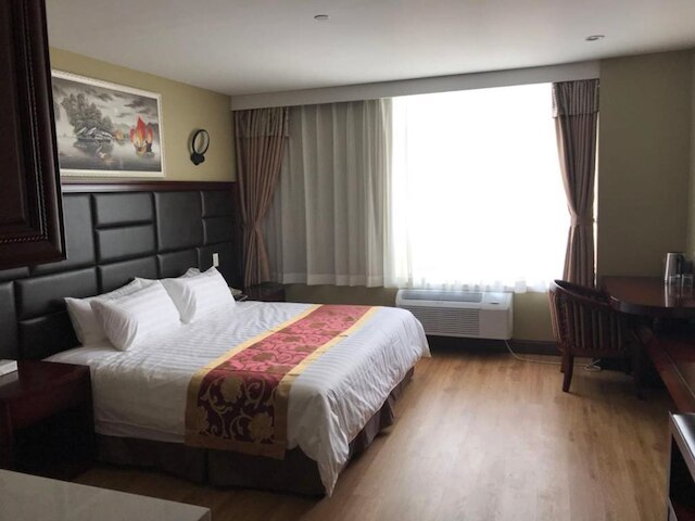 クイーンズ ホテル