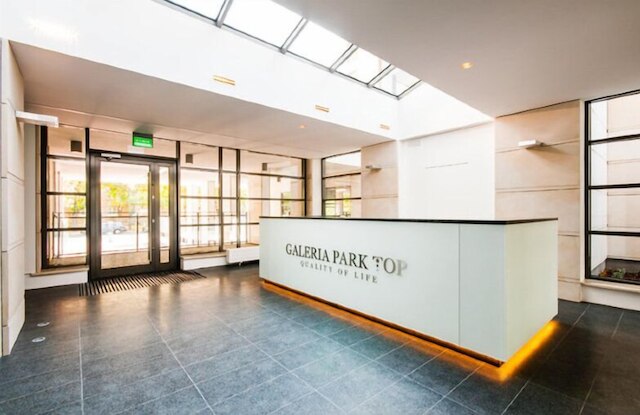 M&R アパルタメント エアポート オブルゼズナ 3