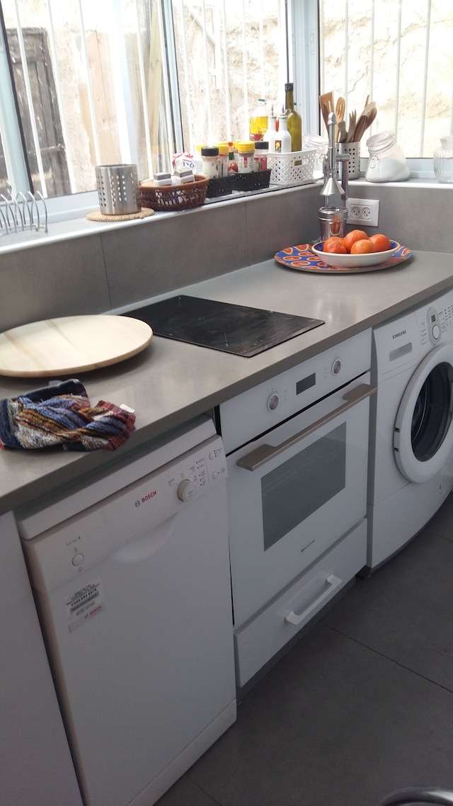 ゴールド シー アパートメンツ