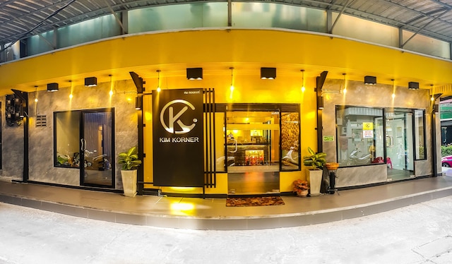 キム コーナー ホテル