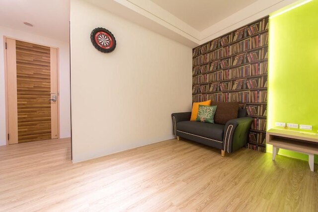 ピックアップ ライト (台南民宿拾光)