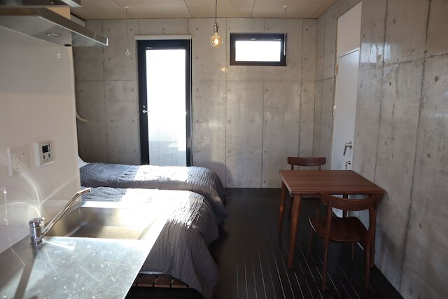 TREESIDE HOTEL & APARTMENT