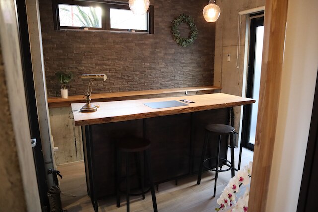 TREESIDE HOTEL & APARTMENT