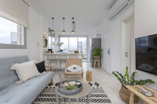 ミスター ヤヴス - バイ TLV2 ゴー