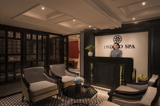 アコースティック ホテル & スパ