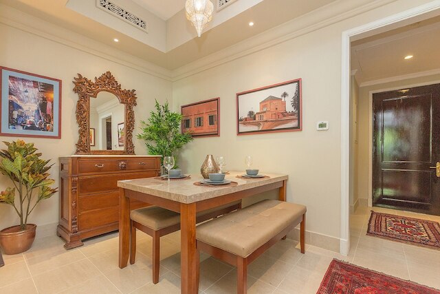 サンクチュアリー - イーズ バイ エマール