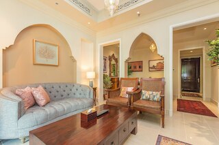 サンクチュアリー - イーズ バイ エマール