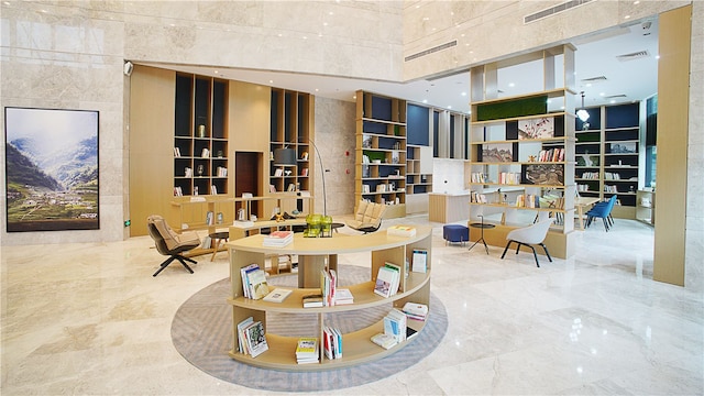 アトゥール ホテル ユェチィァォ広州 (广州粤侨亚朵酒店)