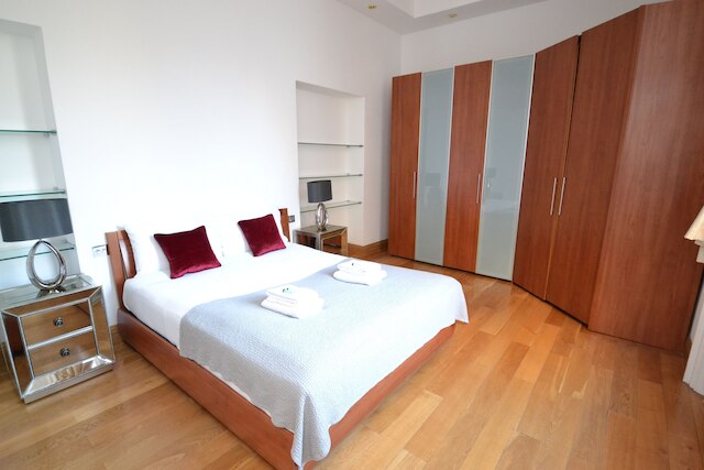 ラグジュアリー ハイド パーク