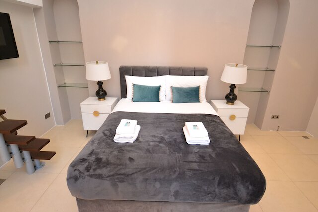 ラグジュアリー ハイド パーク