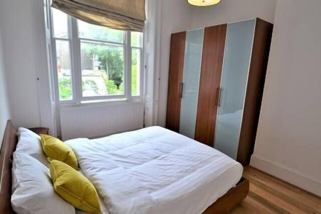 ラグジュアリー ハイド パーク