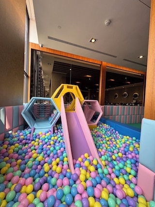 ノーウィージャン フォレスト レジャー モーテル