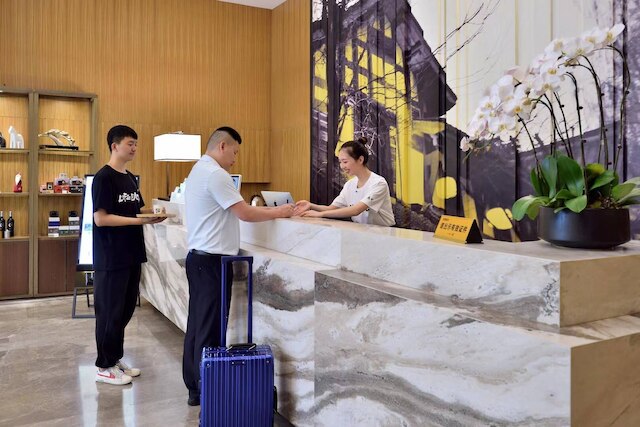 アトゥール ホテル コンスレート エリア成都 (成都领馆区亚朵酒店)