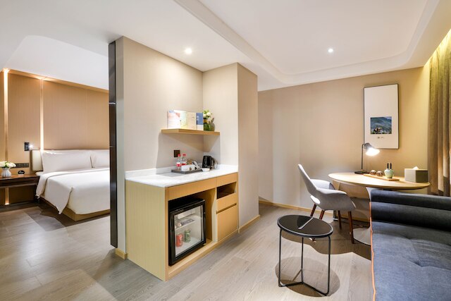 アトゥール ホテル ホンパイロウ成都 (成都红牌楼亚朵酒店)