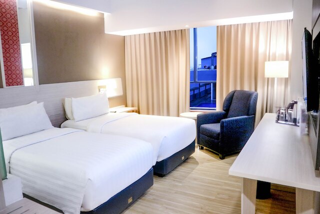 ハーパー パレンバン バイ アストン