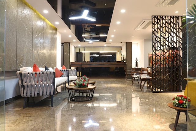 エボニー レジデンシー