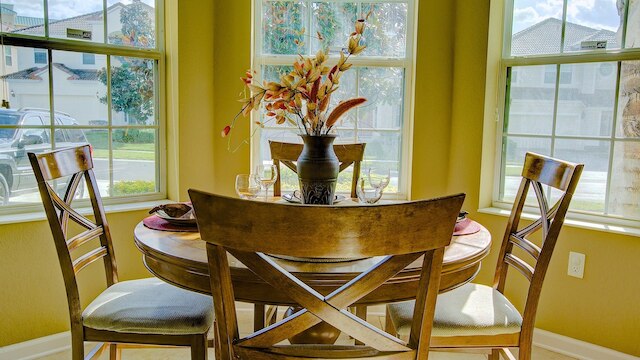 ヒースロー ホーム ウィズ プール アット ウィンザー ヒルズ