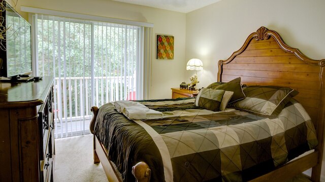 ノリッチ タウンホーム アット エメラルド アイランド