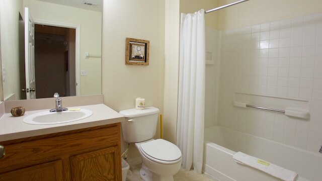 ノリッチ タウンホーム アット エメラルド アイランド