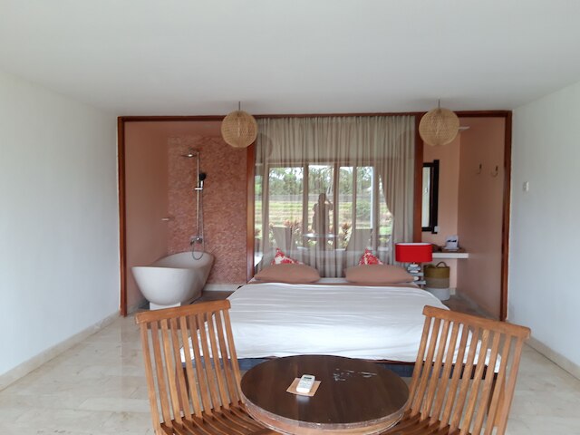 ヴィラ ロータス 8