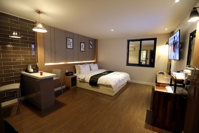 トゥー ハート ホテル