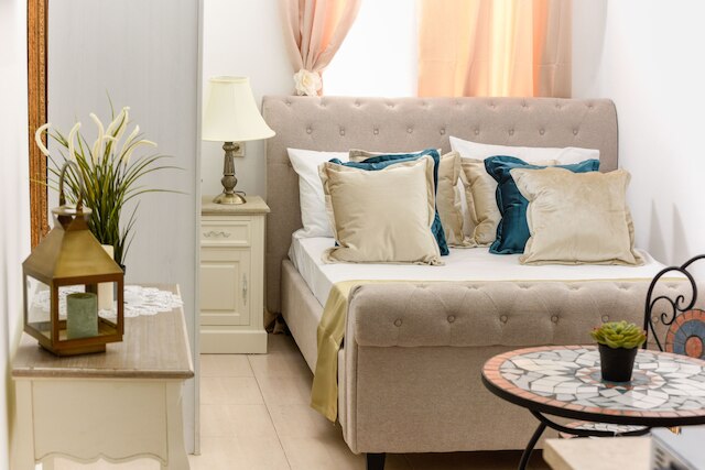 JI ネーヴ ツェディク テル アビブ