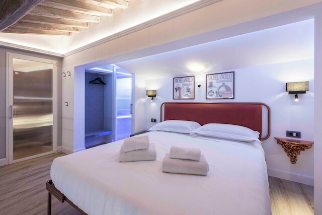 ジリオ ディ フィレンツェ バイ メガ