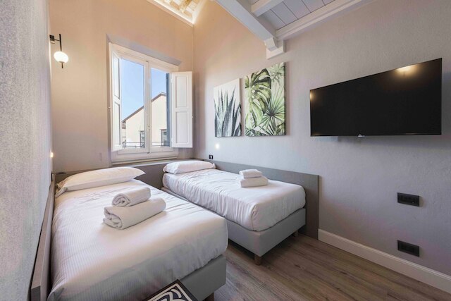 ジリオ ディ フィレンツェ バイ メガ