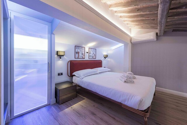 ジリオ ディ フィレンツェ バイ メガ