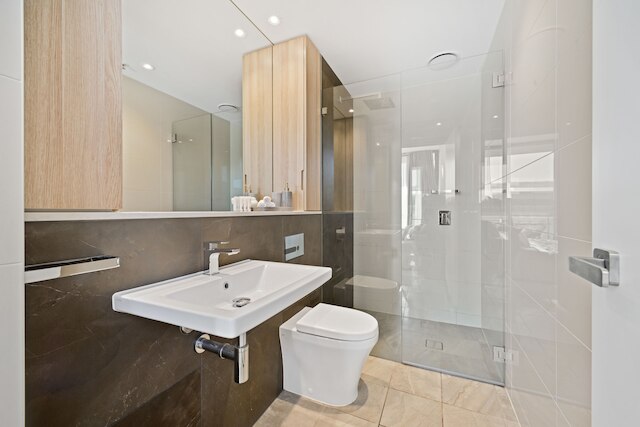 フル ダーリング ハーバー ビュー ラグジュアリー 2 ベッドルーム アパートメント