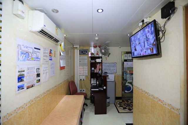 エベレスト ホステル ブロック E