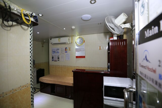 エベレスト ホステル ブロック E