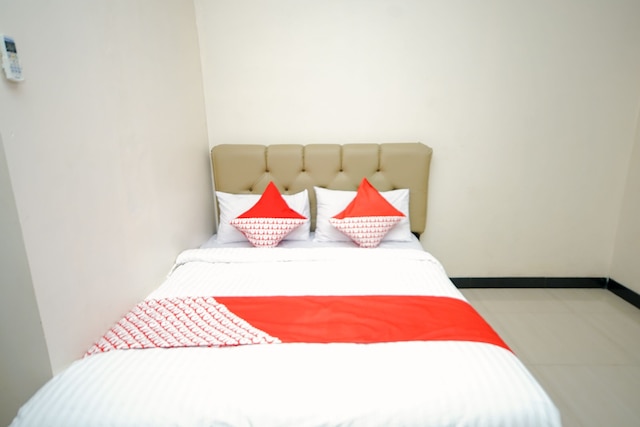 OYO 247 ウィスマ ムルデカ シャーリア