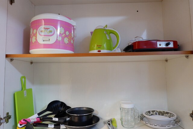 プール ビュー スタジオ アパートメント タマンサリ スディルマン