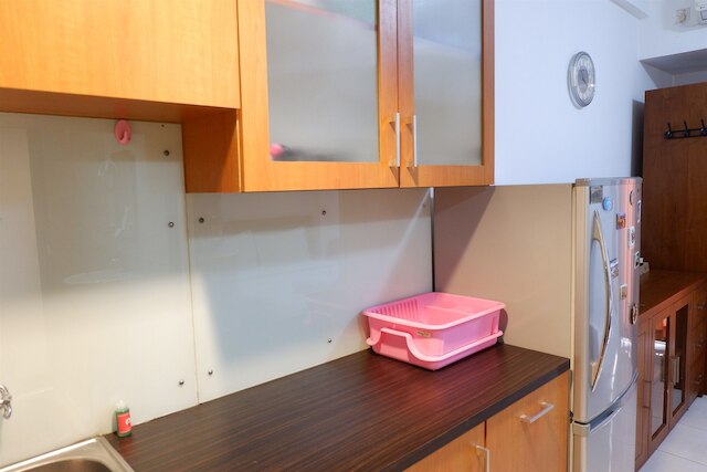 プール ビュー スタジオ アパートメント タマンサリ スディルマン