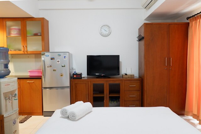 プール ビュー スタジオ アパートメント タマンサリ スディルマン