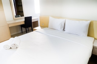 快適な 1 ベッドルーム ツイン タワー アパートメント