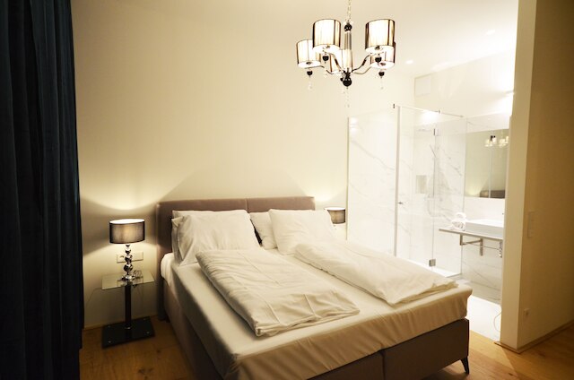 ラグジュアリー レジデンス ニア パーラメント