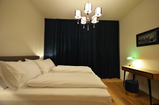 ラグジュアリー レジデンス ニア パーラメント