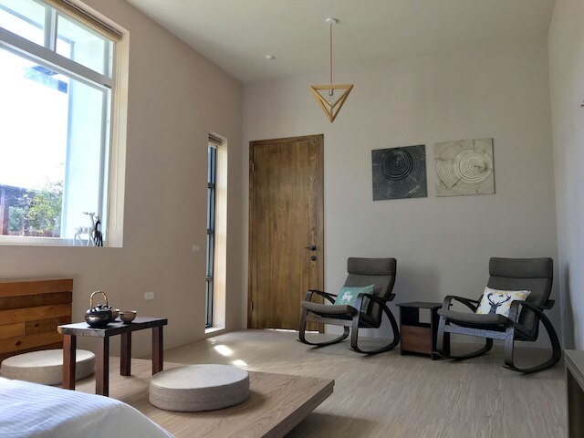 インステイ (隱呆民宿)