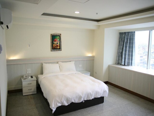 チュライン ホテル