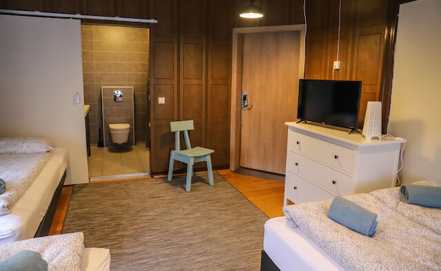 ラヴァ ゲストハウス