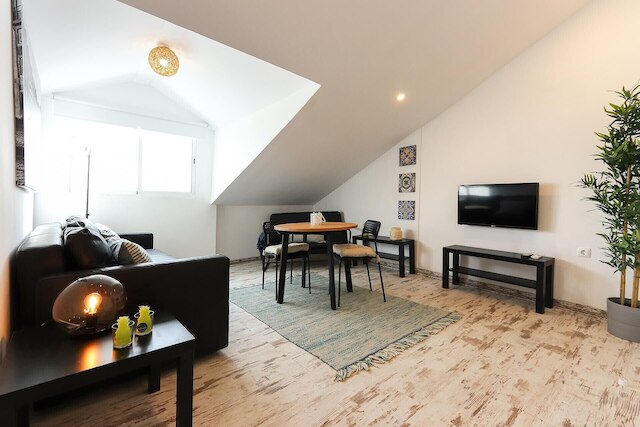 バイロ アルト ビューズ バイ ホーミング