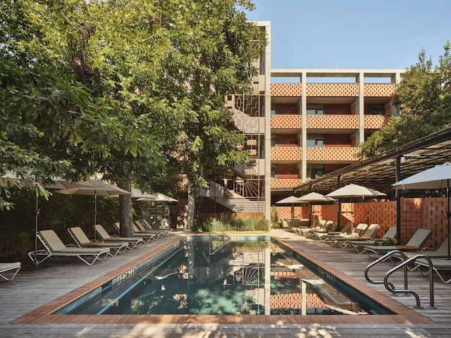 ザ カーペンター ホテル