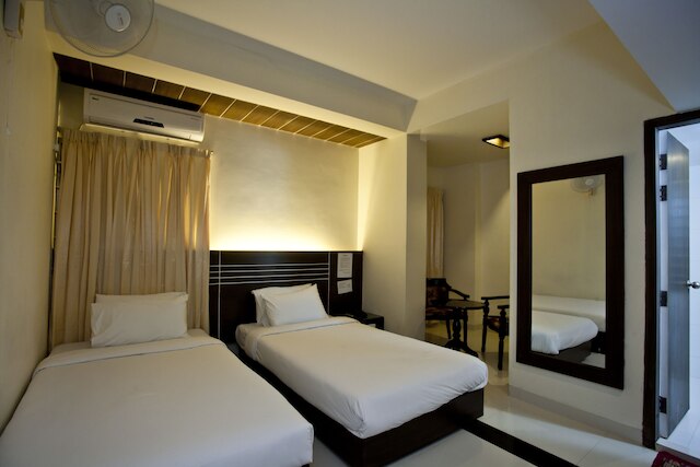 ホテル ホーリー ゲイト