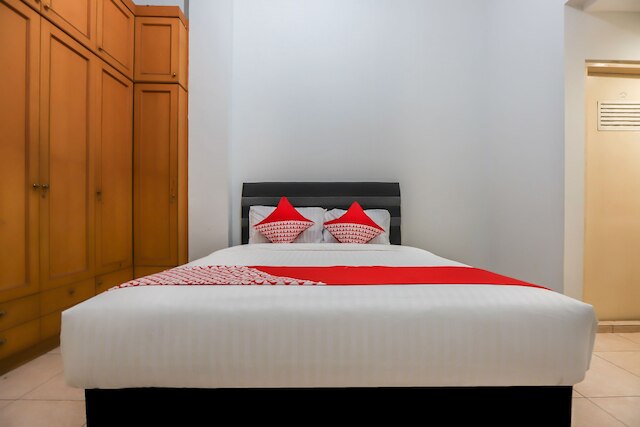 コレクション O マンガ ベサール ニア ロカサリ スクエア フォーマリー 45 レジデンス