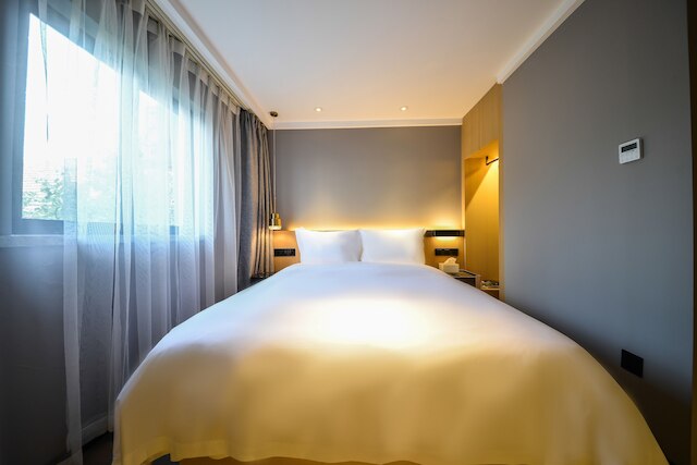 ミジュ ホステル グーベイ - 上海油絵彫刻研究所の横にある小さな白い建物 (上海古北米居 HOUSE - 油画雕塑園旁安静的小白樓)