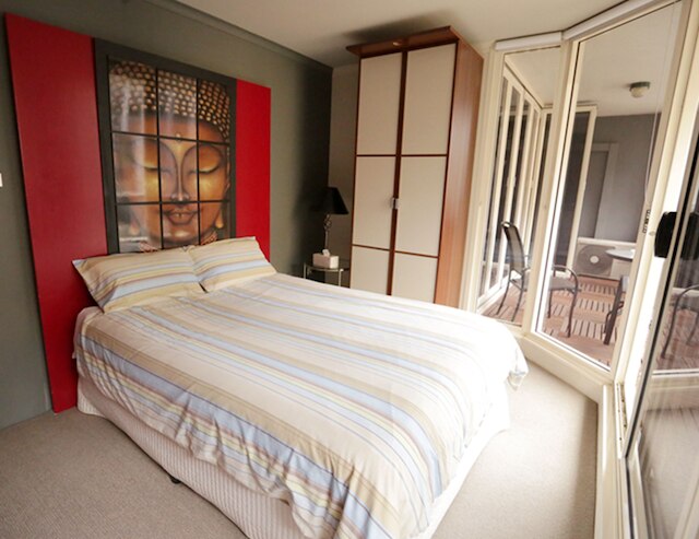 シドニー CBD 2 ベッドルーム アパートメント ウィズ バルコニー