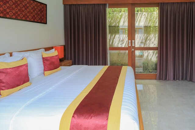 メラ ヴィラズ ジンバラン