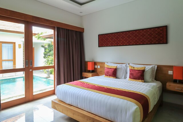 メラ ヴィラズ ジンバラン